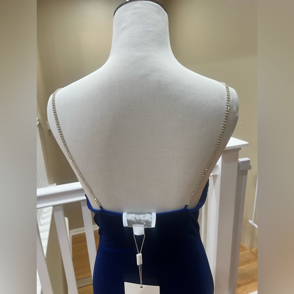 Band of stars premium velvet midi dress with embellishment detail in cobalt - Picture 10 of 10